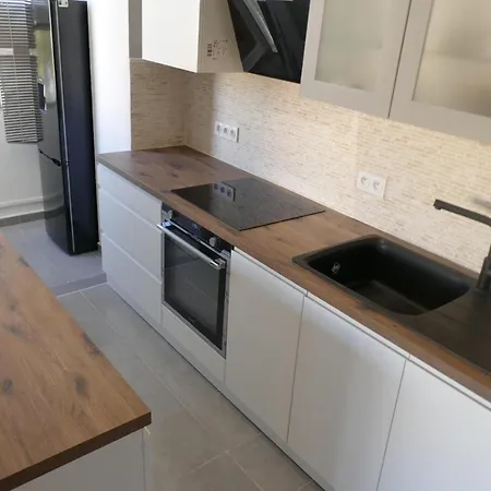 Apartment T2 Refait A Neuf Sur Hyeres