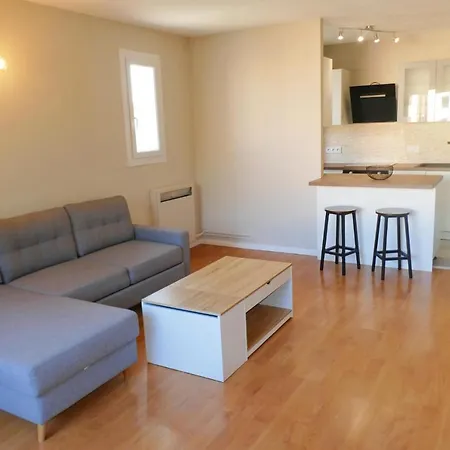 Apartment T2 Refait A Neuf Sur