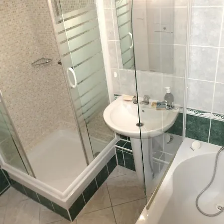 Apartment T2 Refait A Neuf Sur